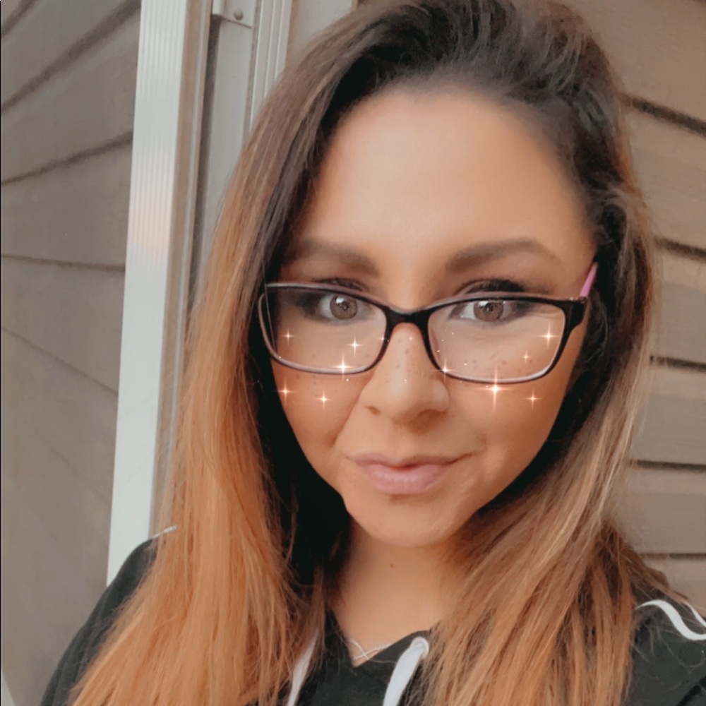 Meet your Posher, Ashley